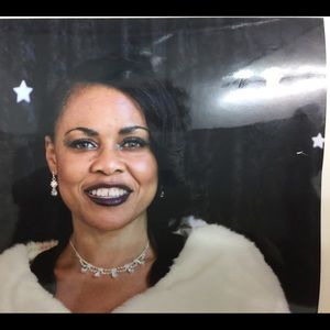 Meet your Posher, Elisa